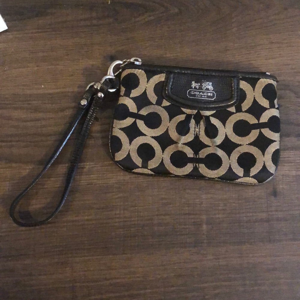 Coach wristlet 👛